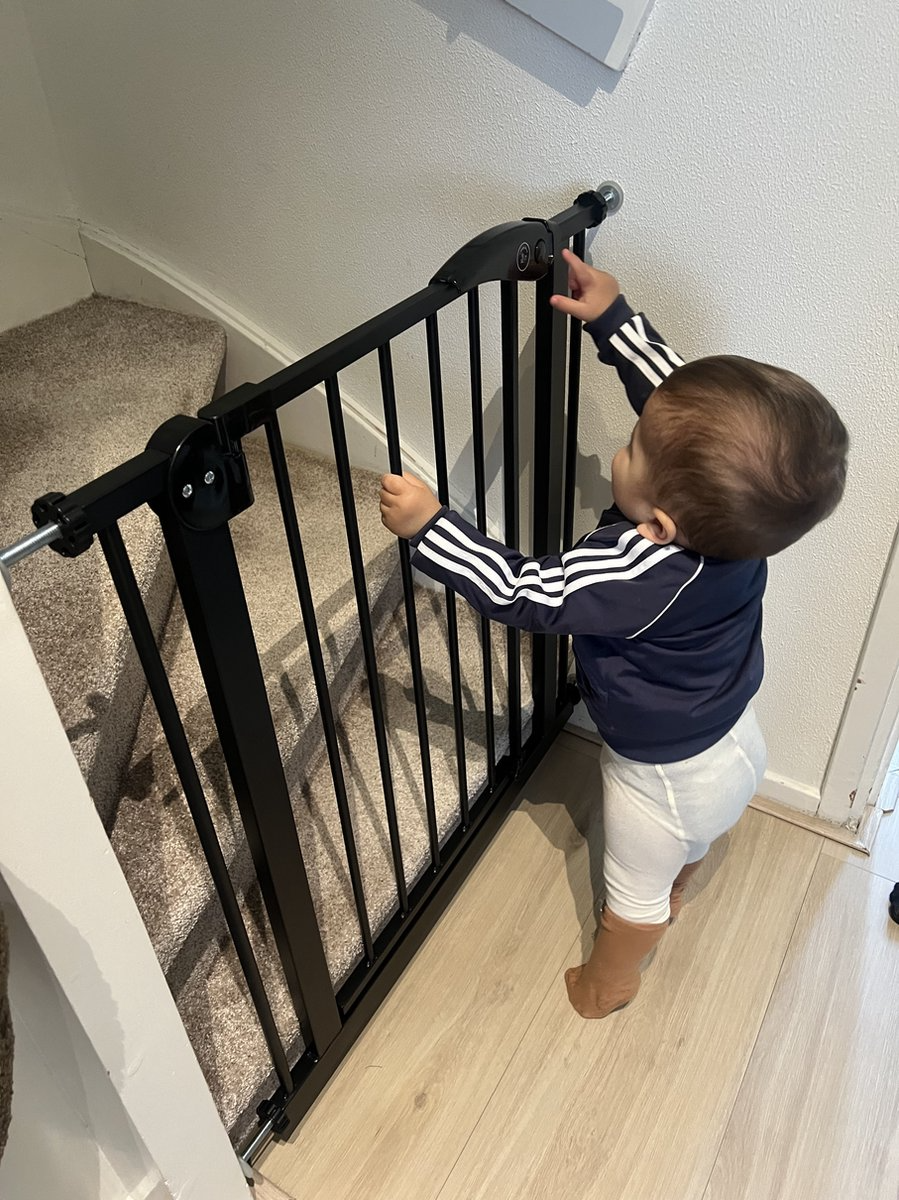 Liefjes & Co Stair Gate Without Drilling - 90 to 95 cm - Safety Gates - Child Gate - Clamp Mounting - Black